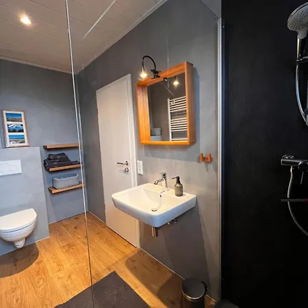 Lejlighed 2-raum-appartment Naehe Alte Maschienenhalle Gut Solingen, Gute Anbindung Oepnv